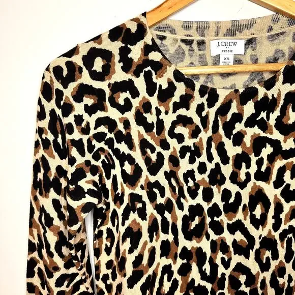 J Crew Factory Teddie Long Sleeve Leopard Print 100% Cotton Sweater Size XS - Picture 2 of 6